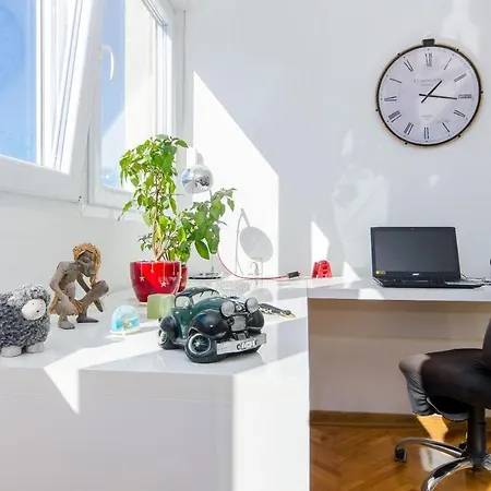 Apartament Spacious Neven Near Center, With Two Ac Units Split