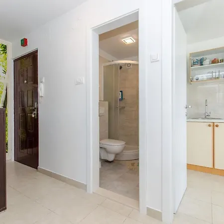 Spacious Apartment Neven Near Center, With Two Ac Units Split
